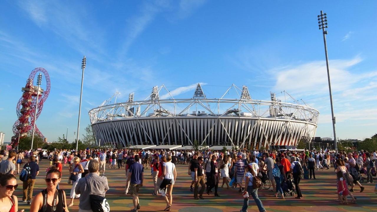 Skyvillion - Olympic View London Stratford Apartment Ngoại thất bức ảnh